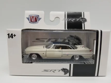 M2 Machines 1:64 1966 Chrysler 300F White R76 24-15